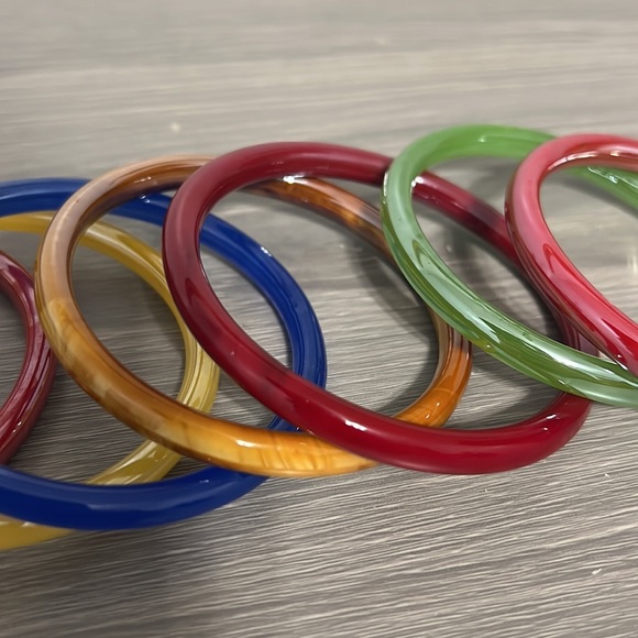 New Set of Colorful Bangle Bracelets, Glass or Plastic - Picture 4 of 6